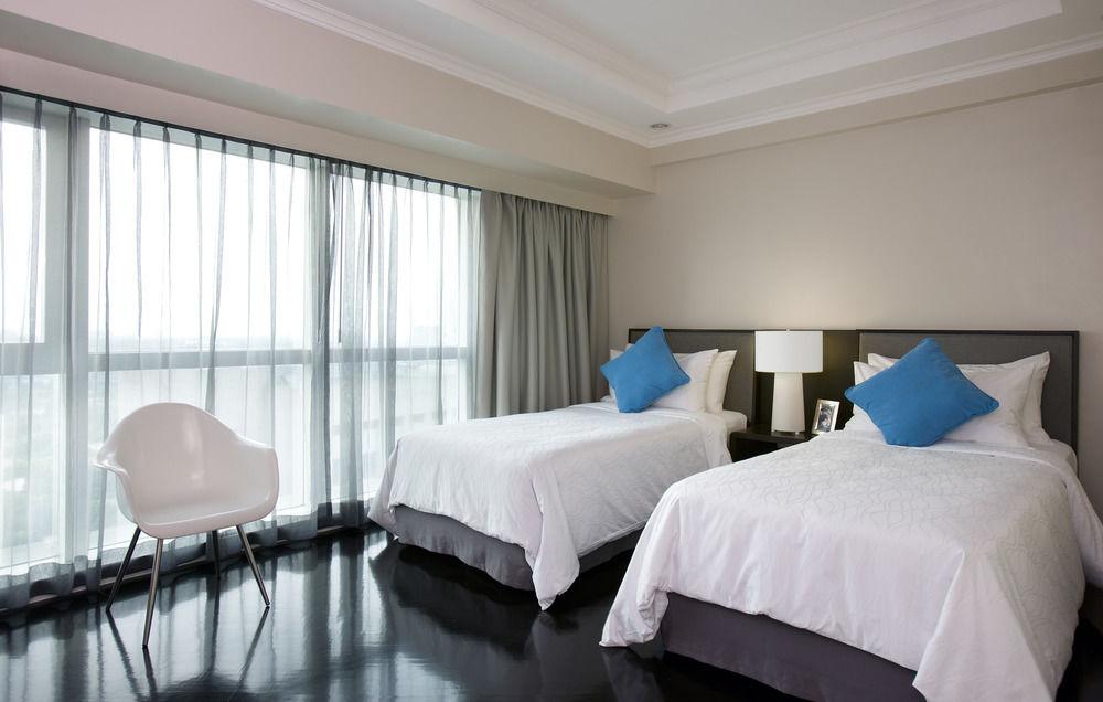 Fraser Place Manila Makati City Exterior foto