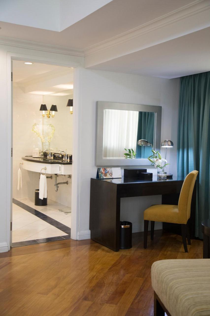 Fraser Place Manila Makati City Exterior foto